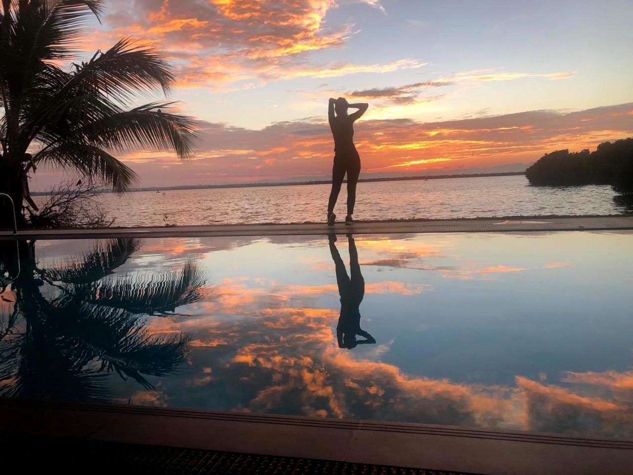 Nico Lagoon Hotel Negombo Exteriör bild